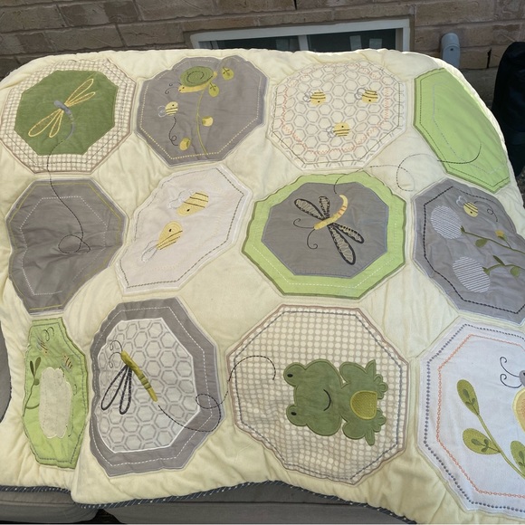 Nursery Bedding Set - Picture 1 of 9